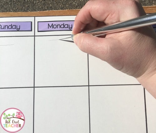 Save some money and create your own DIY classroom calendar with these easy and inexpensive steps! A DIY calendar is perfect for any classroom decor, and with just a little bit of time, you can create your own calendar that you can use year after year. Click through to read the steps involved in making a DIY classroom calendar!